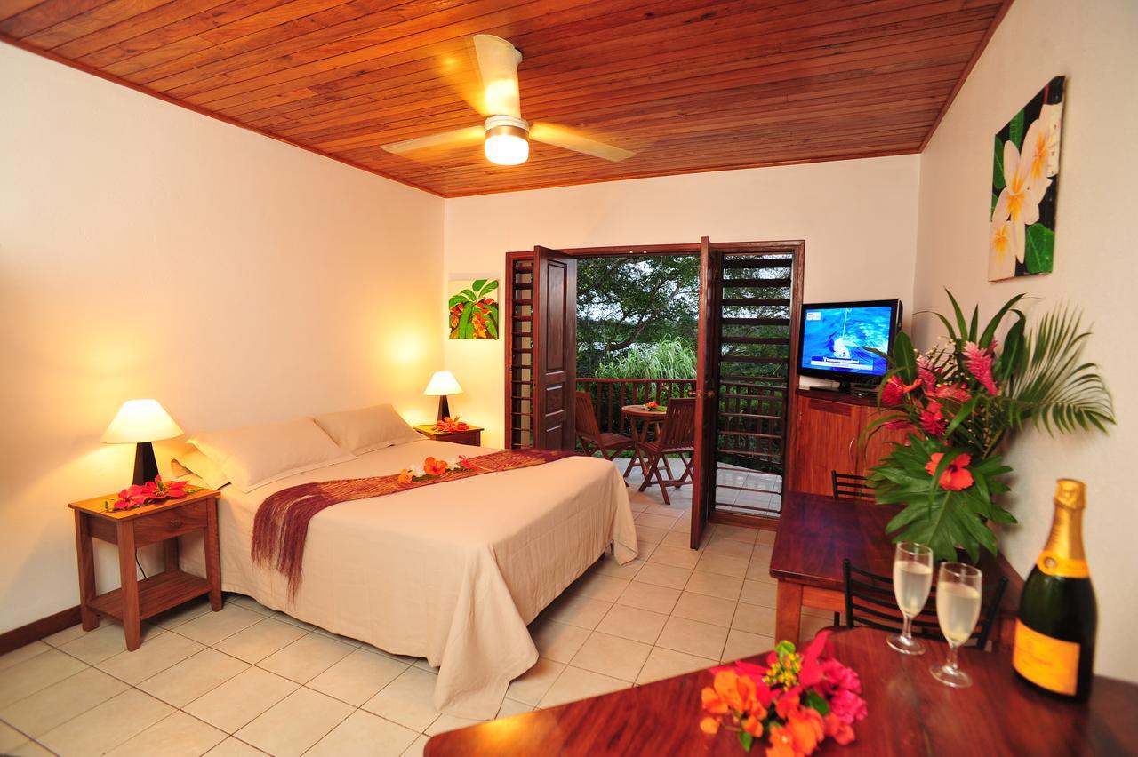 Poppy'S On The Lagoon Port Vila Exterior foto